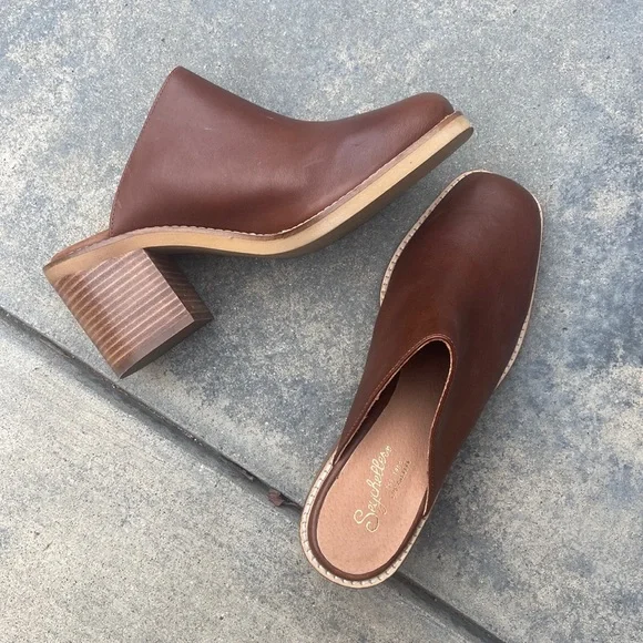 Seychelles spur of the moment mules- never worn